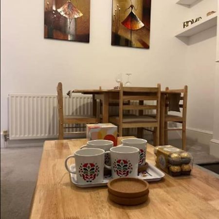 Two Bedroom Flat In London Bagian luar foto