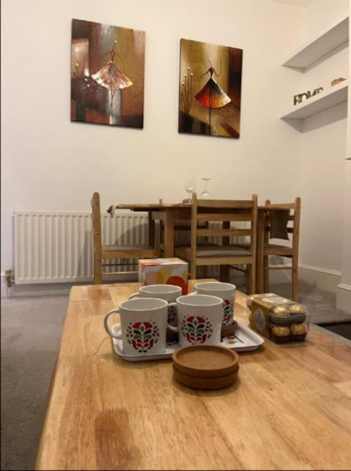Two Bedroom Flat In London Bagian luar foto