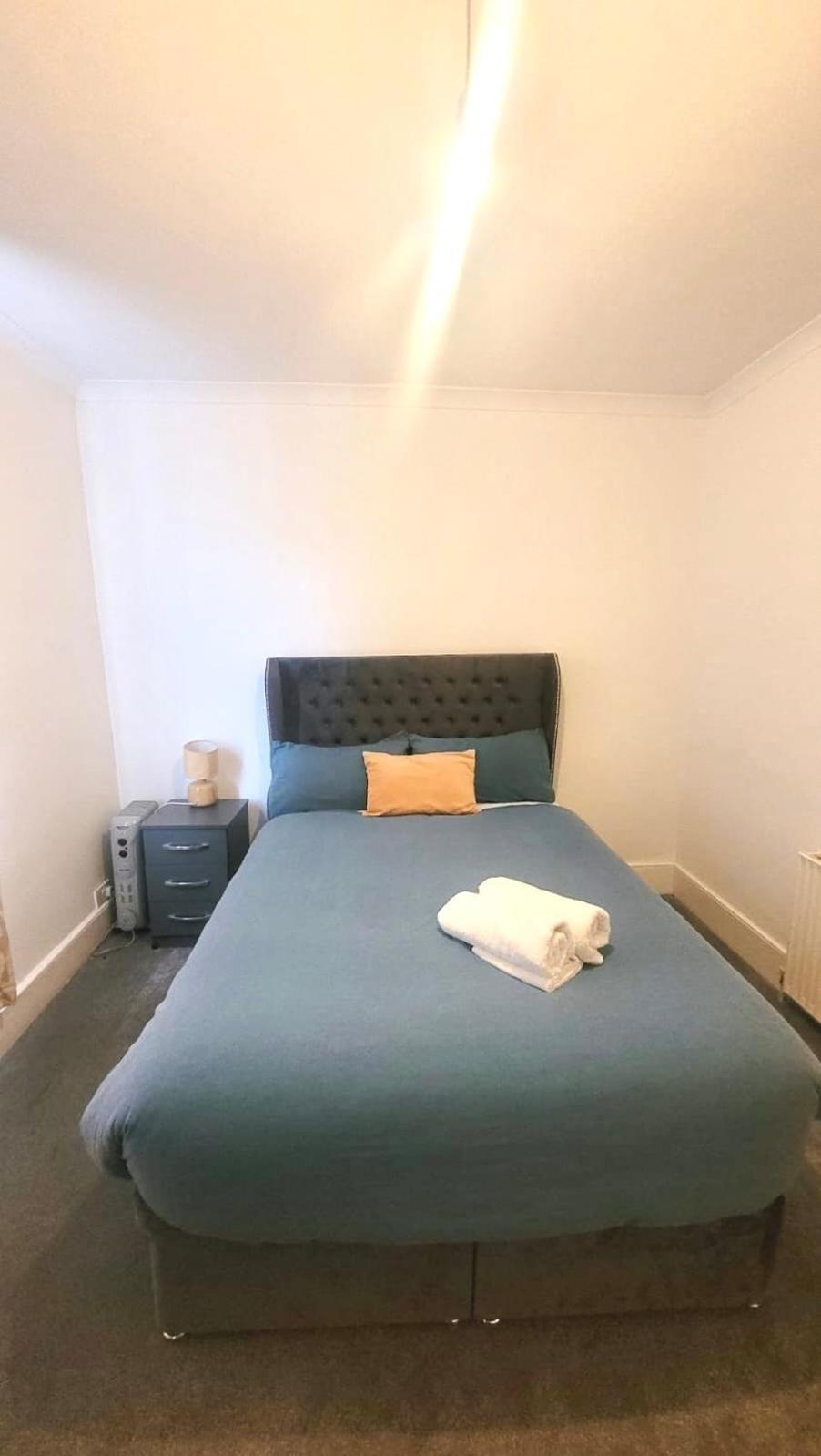 Two Bedroom Flat In London Bagian luar foto